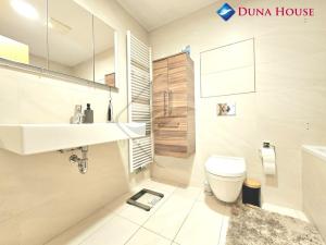 Prodej bytu 1+kk, Praha - Žižkov, Ke kapslovně, 64 m2