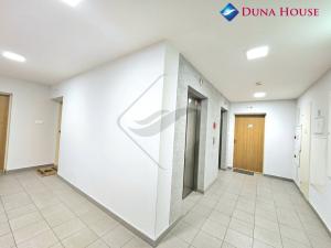 Prodej bytu 1+kk, Praha - Žižkov, Ke kapslovně, 64 m2