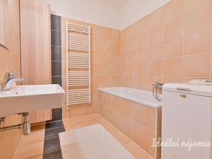 Pronájem bytu 3+kk, Kuřim, Dlouhá, 77 m2