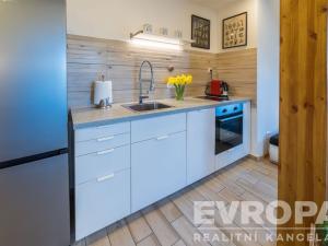Prodej bytu 2+kk, Slaný, Ouvalova, 60 m2