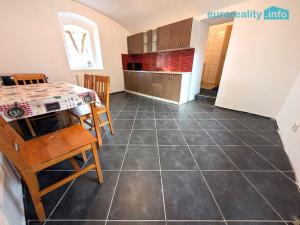 Prodej rodinného domu, Hlupín, 200 m2