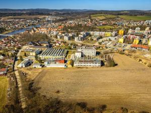 Prodej komerčního pozemku, Týn nad Vltavou, Veselská, 25243 m2