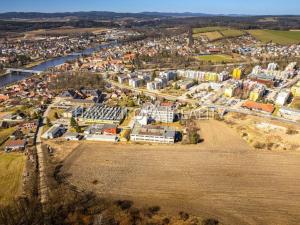 Prodej komerčního pozemku, Týn nad Vltavou, Veselská, 25243 m2