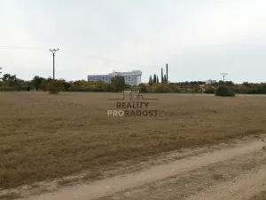 Pronájem zahrady, Znojmo, Leska Horní, 693 m2