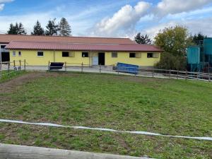 Prodej komerční nemovitosti, Spálené Poříčí, 52300 m2
