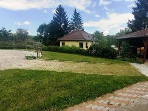 Prodej komerční nemovitosti, Spálené Poříčí, 52300 m2
