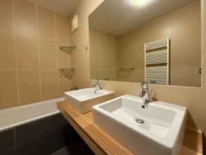 Pronájem bytu 3+kk, Praha - Karlín, Křižíkova, 89 m2