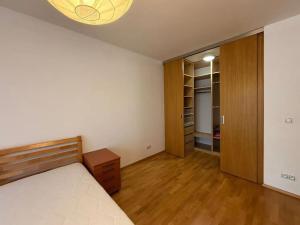 Pronájem bytu 3+kk, Praha - Karlín, Křižíkova, 89 m2