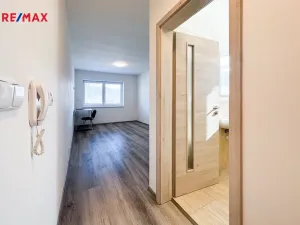 Prodej kanceláře, Štěchovice, Krátká, 300 m2