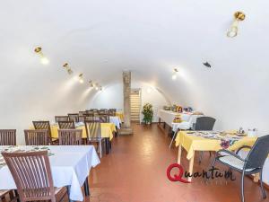 Prodej domu, Telč, náměstí Zachariáše z Hradce, 680 m2