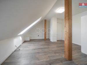 Pronájem bytu 3+1, Radonice, Růžičkova, 92 m2