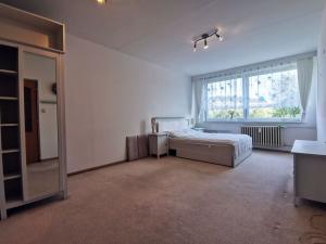 Pronájem bytu 1+1, Sušice - Sušice II, Hrádecká, 47 m2