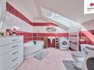 Prodej vícegeneračního domu, Královec, 263 m2