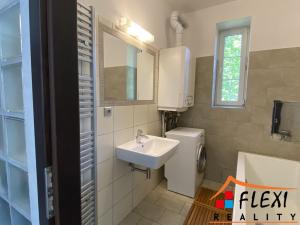 Pronájem bytu 2+1, Ostrava, Kmetská, 56 m2