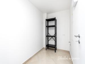 Pronájem bytu 2+kk, Praha - Hloubětín, Poděbradská, 59 m2