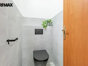 Prodej rodinného domu, Byšice, 5. května, 300 m2