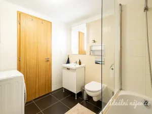 Pronájem bytu 2+kk, Praha - Dolní Chabry, Poštova, 51 m2