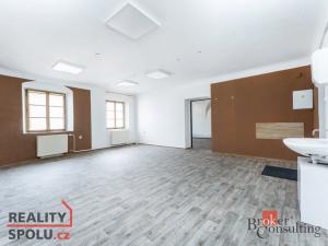 Pronájem historického objektu, Pardubice - Pardubice-Staré Město, Pernštýnská, 54 m2
