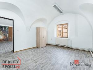 Pronájem historického objektu, Pardubice - Pardubice-Staré Město, Pernštýnská, 54 m2