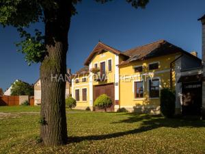 Prodej zemědělské usedlosti, Pištín, 200 m2