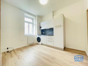 Pronájem bytu 2+kk, Plzeň - Jižní Předměstí, Kotkova, 35 m2