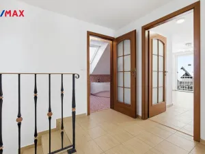 Prodej rodinného domu, Jenišov - Pod Rohem, K Rohu, 210 m2