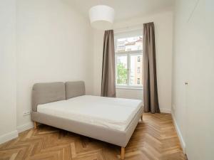 Pronájem bytu 3+kk, Praha - Vinohrady, U Kanálky, 80 m2
