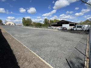 Pronájem komerčního pozemku, Chýně, Družstevní, 400 m2