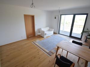 Pronájem bytu 2+kk, Praha - Karlín, Sokolova, 58 m2