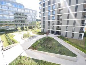 Pronájem bytu 2+kk, Praha - Karlín, Sokolova, 58 m2
