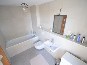 Pronájem bytu 2+kk, Praha - Karlín, Sokolova, 58 m2