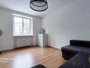 Pronájem bytu 1+1, Praha - Vršovice, Bajkalská, 33 m2
