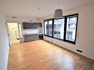Prodej bytu 1+kk, Praha - Smíchov, Grafická, 30 m2