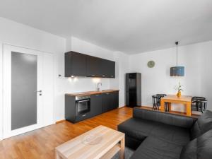 Pronájem bytu 2+kk, Praha - Holešovice, Sanderova, 51 m2