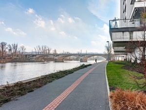 Pronájem bytu 2+kk, Praha - Holešovice, Sanderova, 51 m2