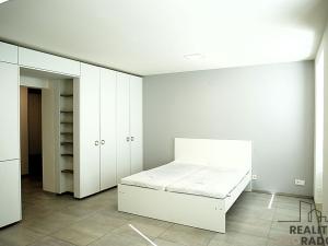 Pronájem bytu 1+kk, Brno - Židenice, Skorkovského, 38 m2