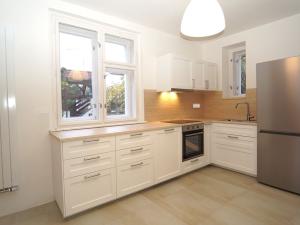 Pronájem rodinného domu, Praha - Stodůlky, K Fialce, 250 m2