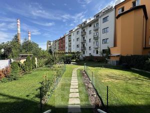 Pronájem bytu 2+kk, Brno, Stavební, 60 m2