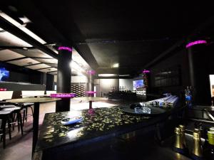 Pronájem obchodního prostoru, Kladno, Vodárenská, 507 m2