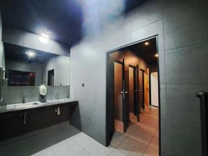 Pronájem obchodního prostoru, Kladno, Vodárenská, 507 m2