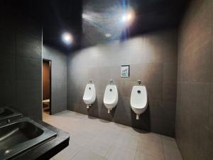Pronájem obchodního prostoru, Kladno, Vodárenská, 507 m2