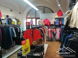 Pronájem obchodního prostoru, Kolín, Karlovo náměstí, 74 m2