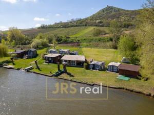 Prodej zahrady, Dolní Věstonice, 2449 m2