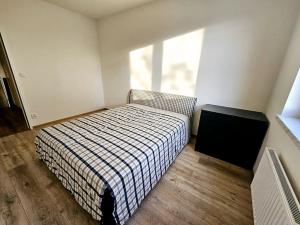 Pronájem bytu 2+kk, Praha - Štěrboholy, U školy, 50 m2