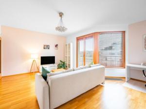 Pronájem bytu 2+kk, Praha - Záběhlice, Mattioliho, 66 m2