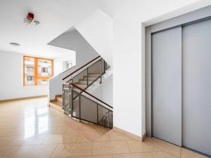Pronájem bytu 2+kk, Praha - Záběhlice, Mattioliho, 66 m2