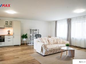 Prodej rodinného domu, Zvěrkovice, 372 m2