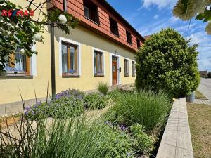 Prodej rodinného domu, Zvěrkovice, 372 m2