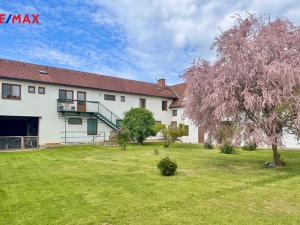 Prodej rodinného domu, Zvěrkovice, 372 m2