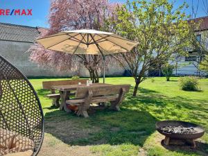 Prodej rodinného domu, Zvěrkovice, 372 m2